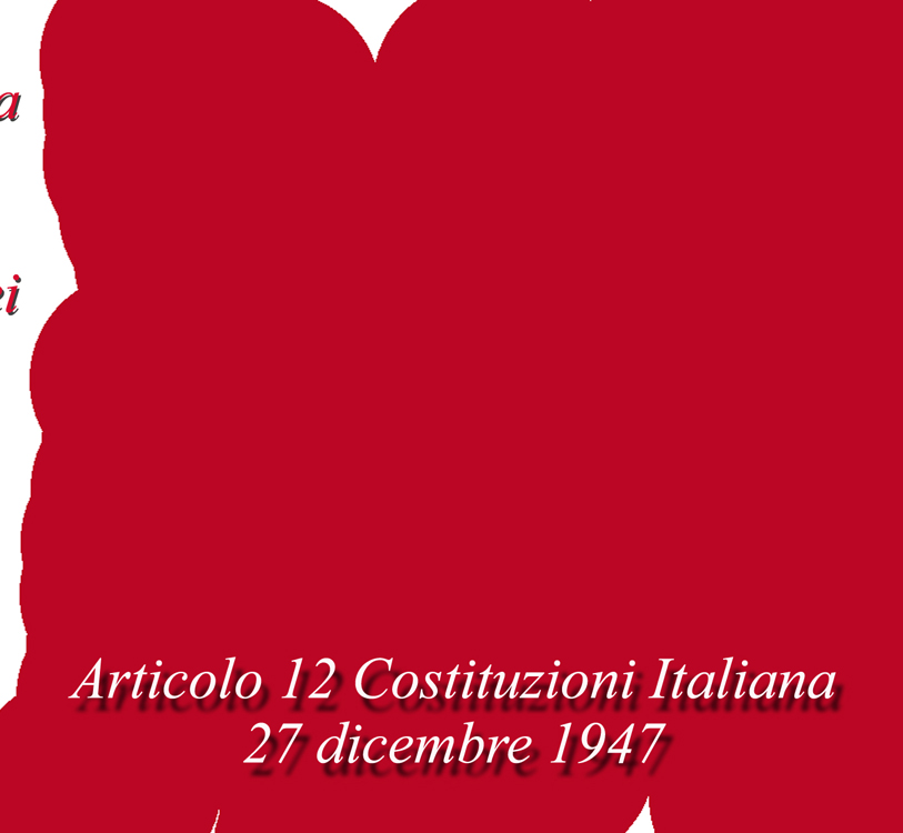 Particolare del rosso con il riferimento all'articolo 12 della Costituzione italiana.